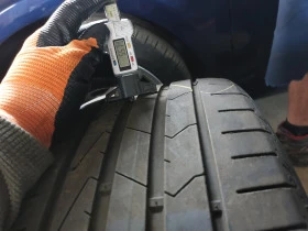 Гуми Летни 225/50R17, снимка 4 - Гуми и джанти - 42801826