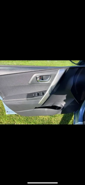 Toyota Auris, снимка 7