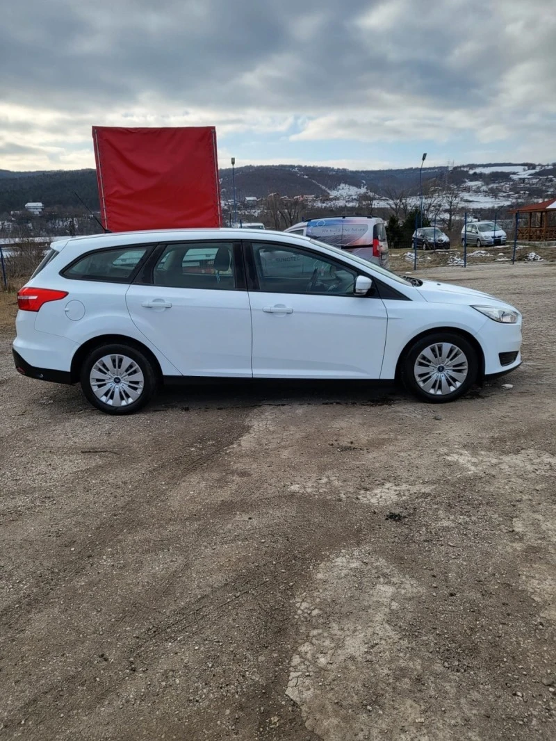 Ford Focus 1.5tdci euro 6, снимка 10 - Автомобили и джипове - 48230926