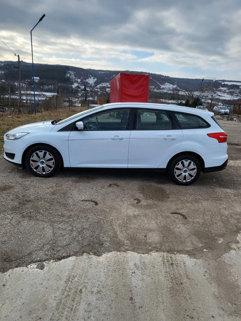 Ford Focus 1.5tdci euro 6, снимка 6 - Автомобили и джипове - 48230926