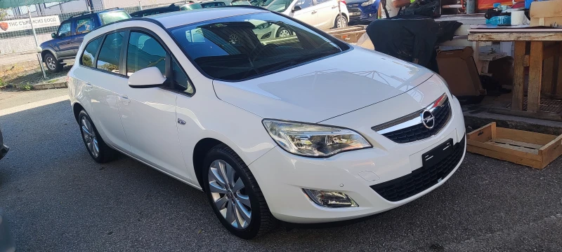 Opel Astra Швейцария, снимка 1 - Автомобили и джипове - 47423339