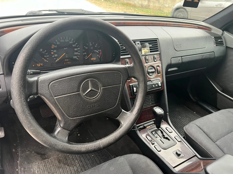 Mercedes-Benz C 250, снимка 11 - Автомобили и джипове - 48276809