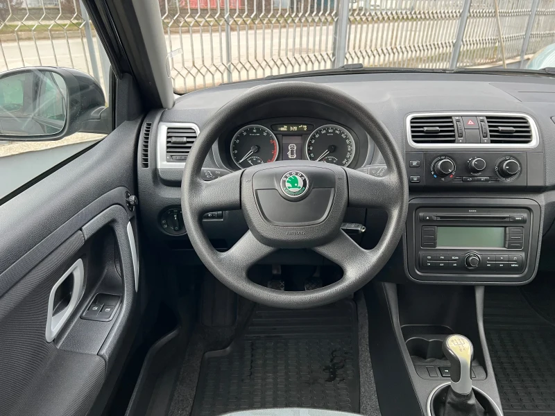 Skoda Fabia 1.2 , снимка 12 - Автомобили и джипове - 48667844