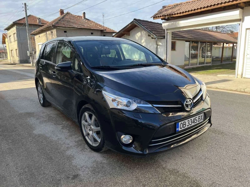 Toyota Verso, снимка 2 - Автомобили и джипове - 48837998