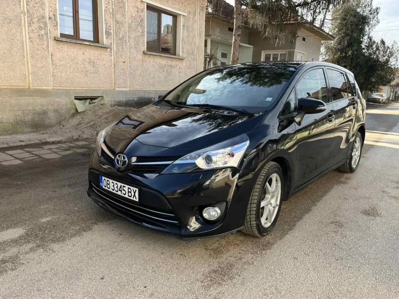 Toyota Verso, снимка 1 - Автомобили и джипове - 49507878