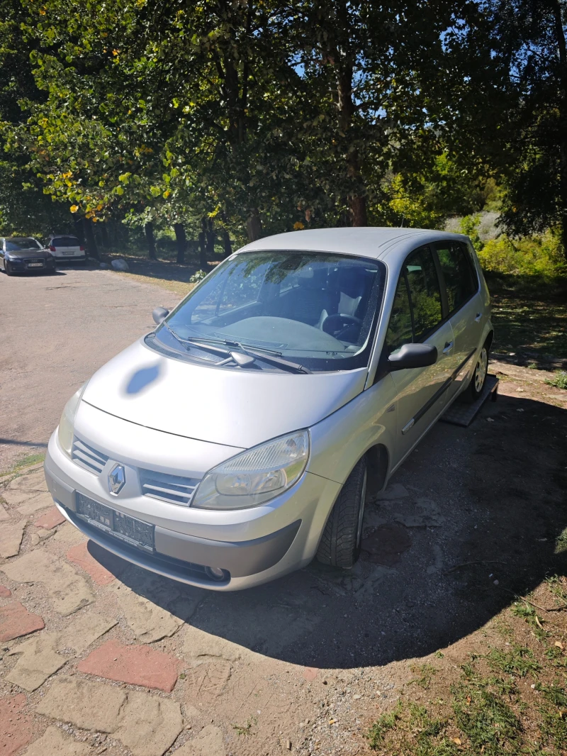Renault Scenic 1.6I , снимка 3 - Автомобили и джипове - 51810647