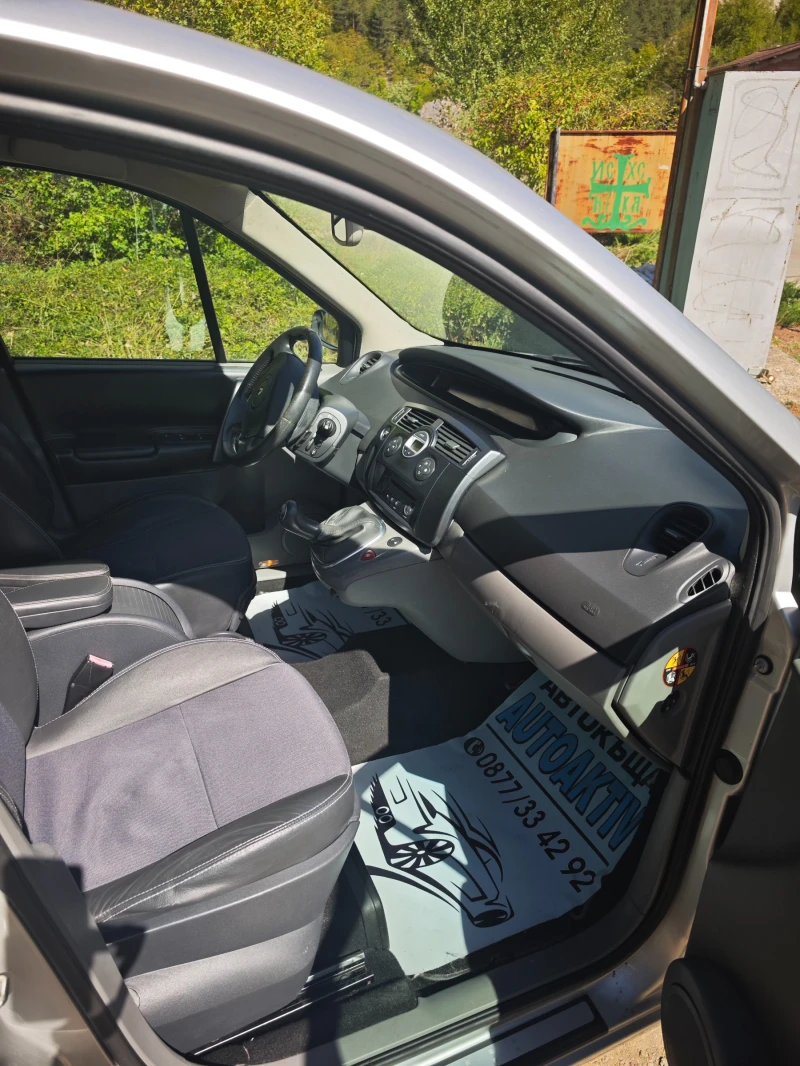 Renault Scenic 1.6I , снимка 9 - Автомобили и джипове - 51810647