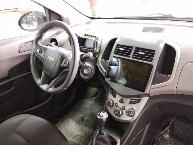Chevrolet Aveo 1.2 eco tech , снимка 6 - Автомобили и джипове - 52268514