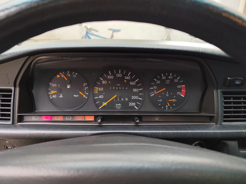 Mercedes-Benz 190, снимка 6 - Автомобили и джипове - 51914562