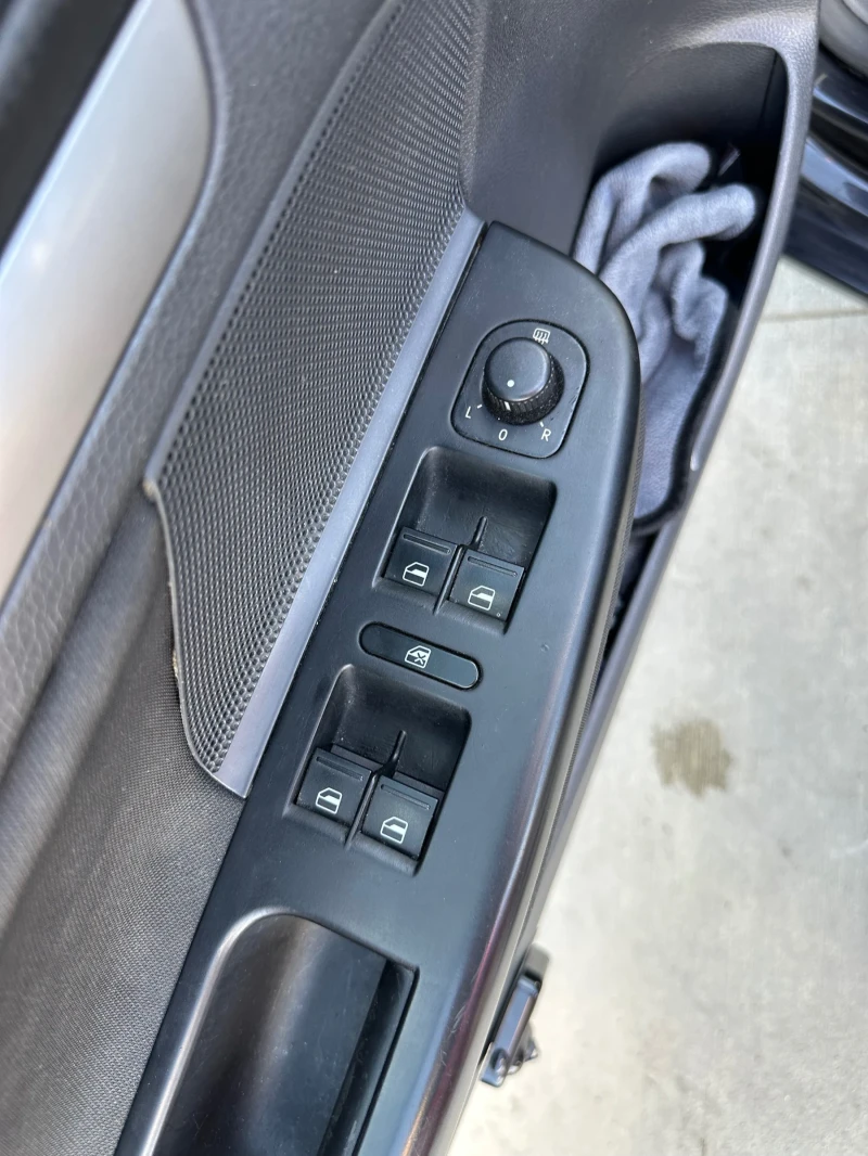 VW Golf, снимка 12 - Автомобили и джипове - 52531392