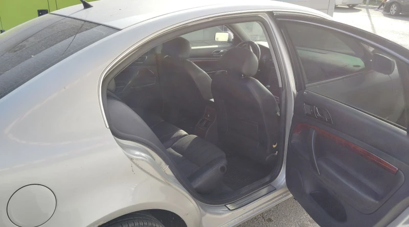Skoda Superb 2.5TDI, снимка 12 - Автомобили и джипове - 52250927
