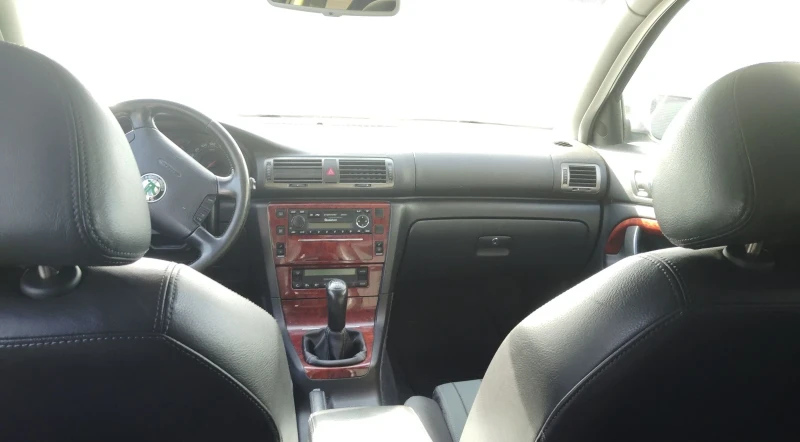 Skoda Superb 2.5TDI, снимка 13 - Автомобили и джипове - 52250927