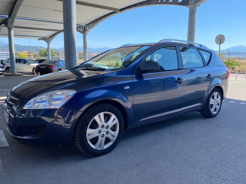 Kia Ceed 1.4 i, снимка 2 - Автомобили и джипове - 52368872