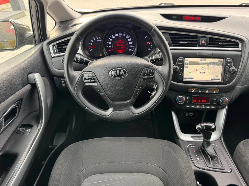 Kia Ceed 1.6CRDI EURO-6 AVTOMAT CAMERA NAVI FULL, снимка 11 - Автомобили и джипове - 52642647