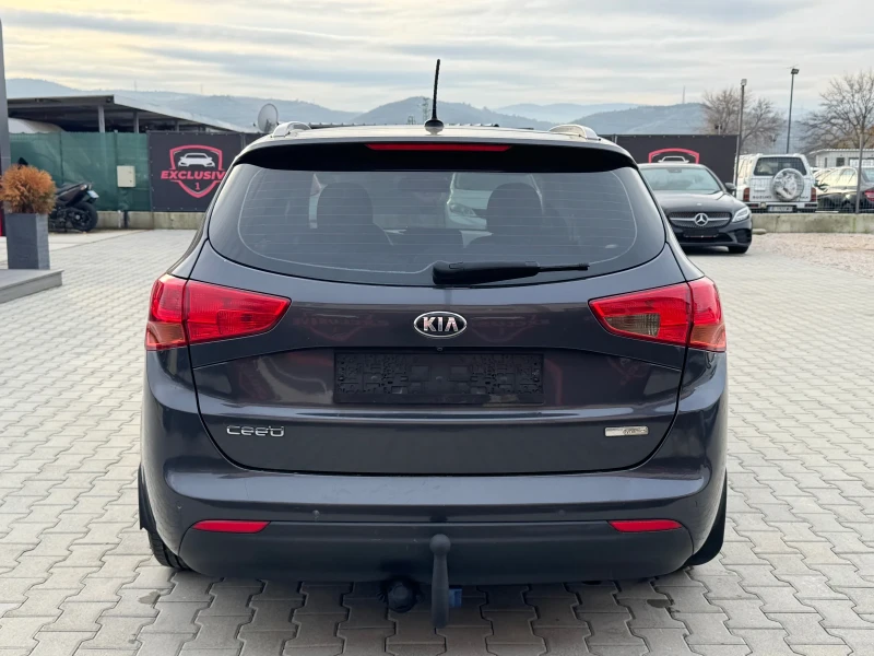 Kia Ceed 1.6CRDI EURO-6 AVTOMAT CAMERA NAVI FULL, снимка 4 - Автомобили и джипове - 52642647