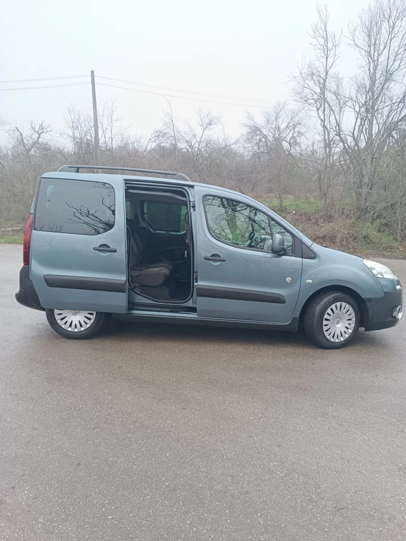 Peugeot Partner 1.6 eHDi панорама, снимка 6 - Автомобили и джипове - 52866182