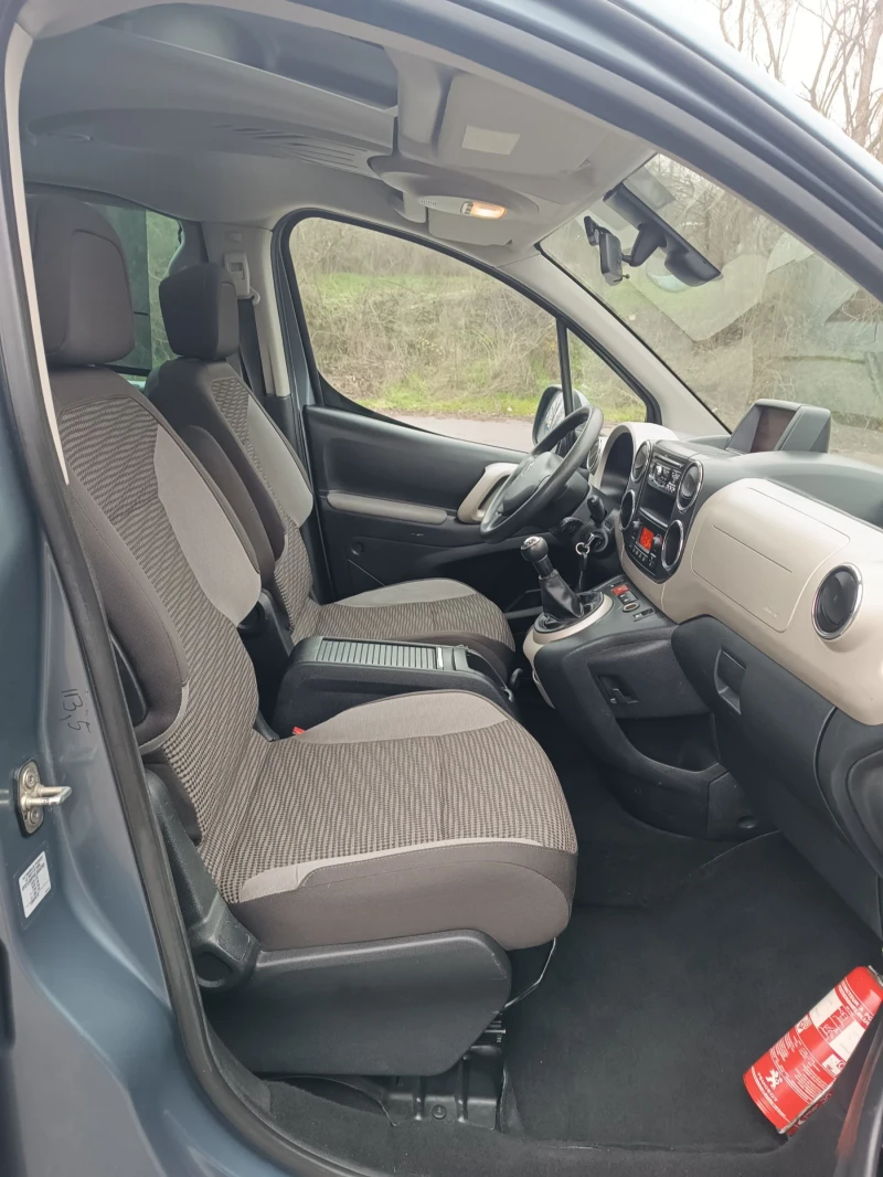 Peugeot Partner 1.6 eHDi панорама, снимка 12 - Автомобили и джипове - 52866182