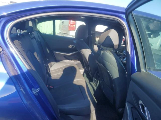 BMW 330 XI, снимка 10 - Автомобили и джипове - 53174183