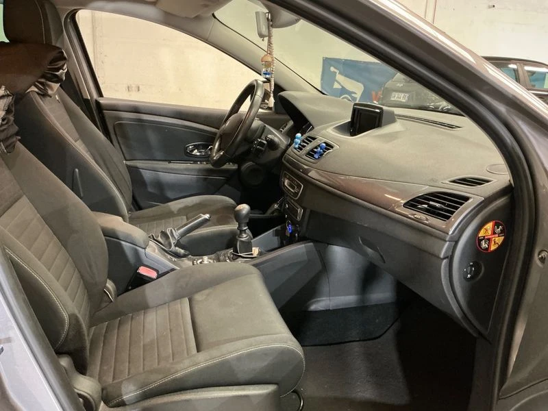 Renault Megane Megane 1.2 Limited, снимка 3 - Автомобили и джипове - 55387572