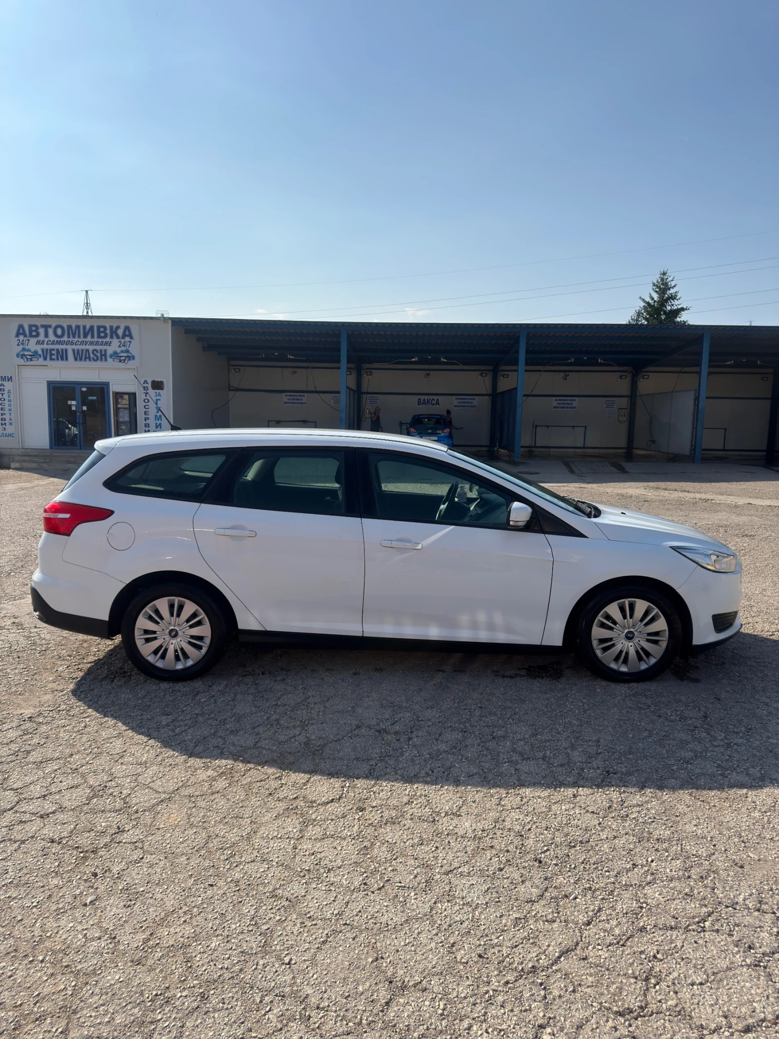 Ford Focus 1.5tdci euro 6, снимка 4 - Автомобили и джипове - 55795282
