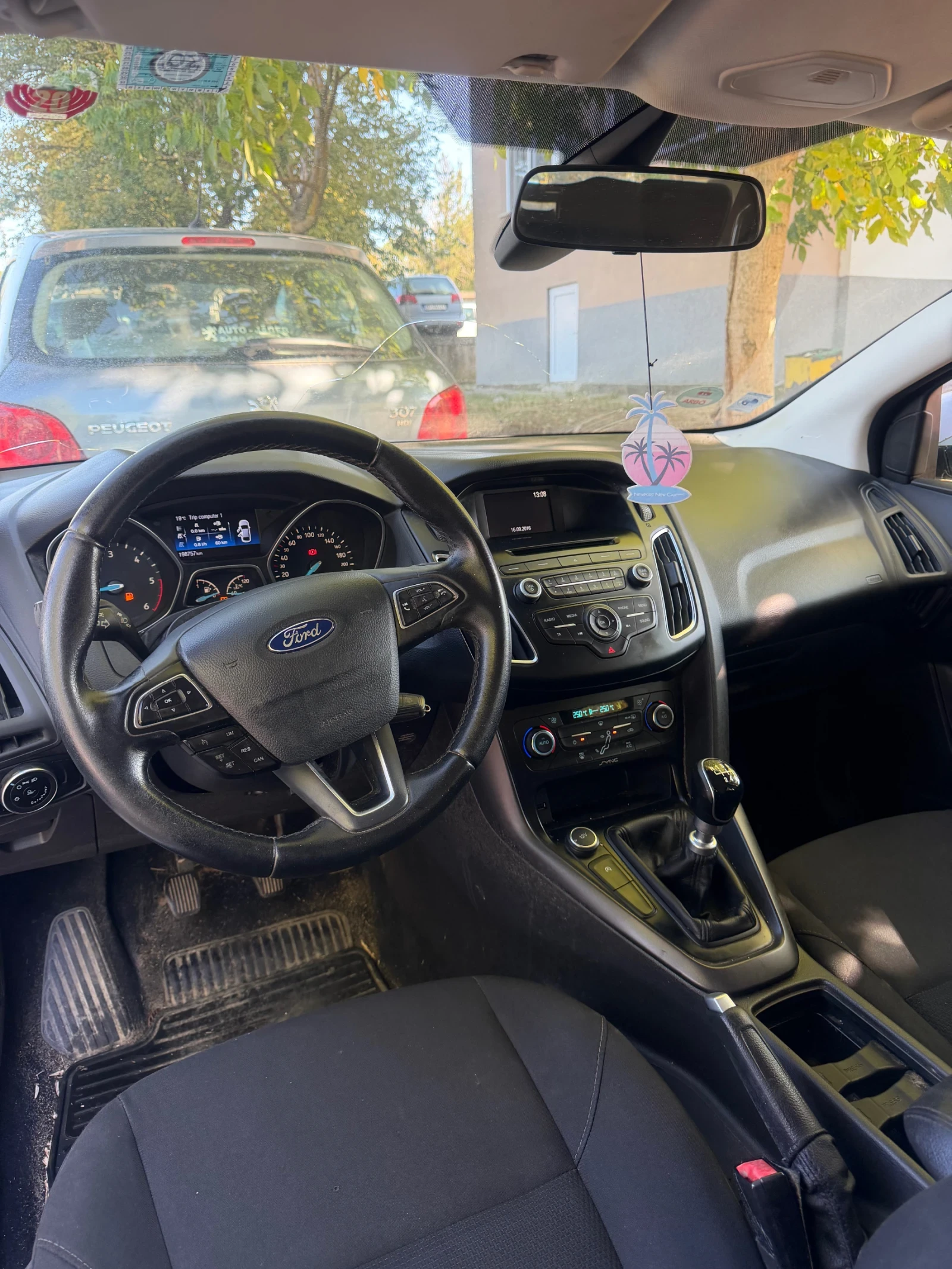 Ford Focus 1.5tdci euro 6, снимка 11 - Автомобили и джипове - 55940429