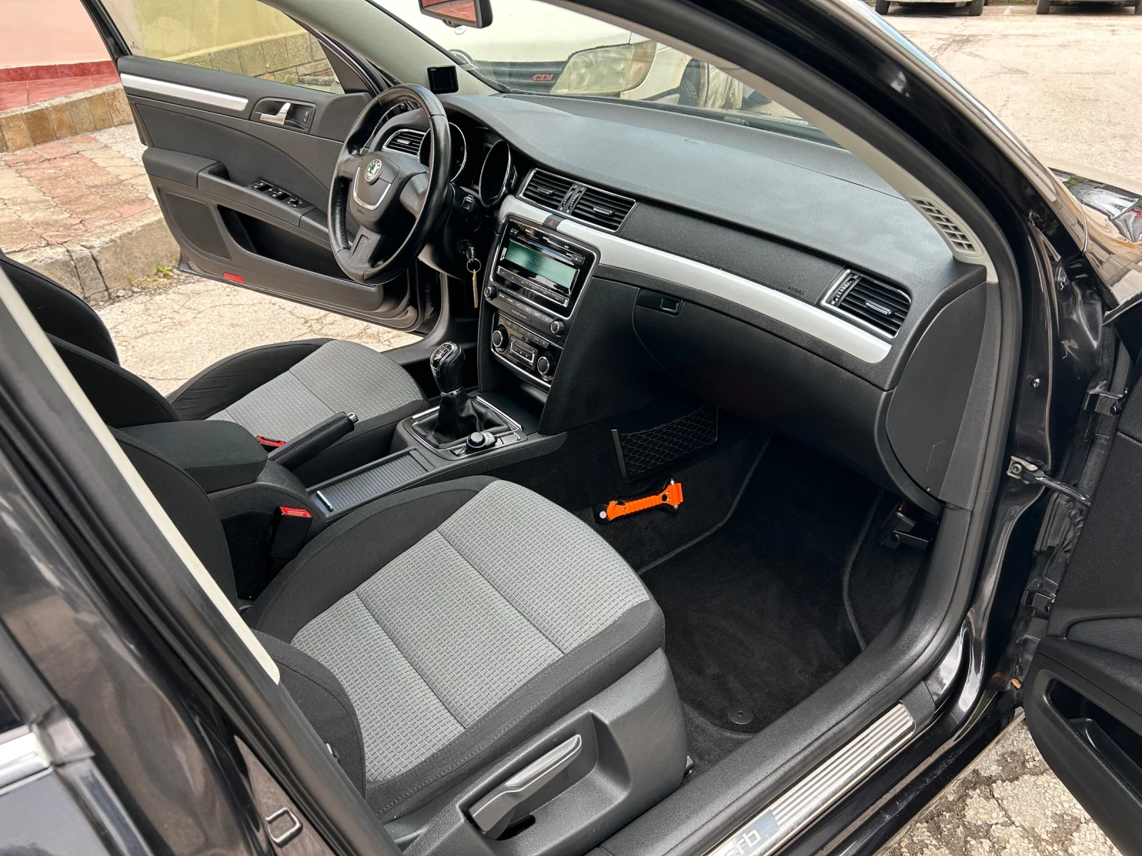 Skoda Superb 1.8TSi 145хил.км.  - изображение 9