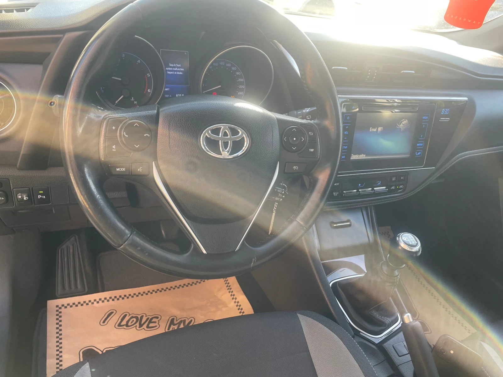Toyota Auris  - изображение 8
