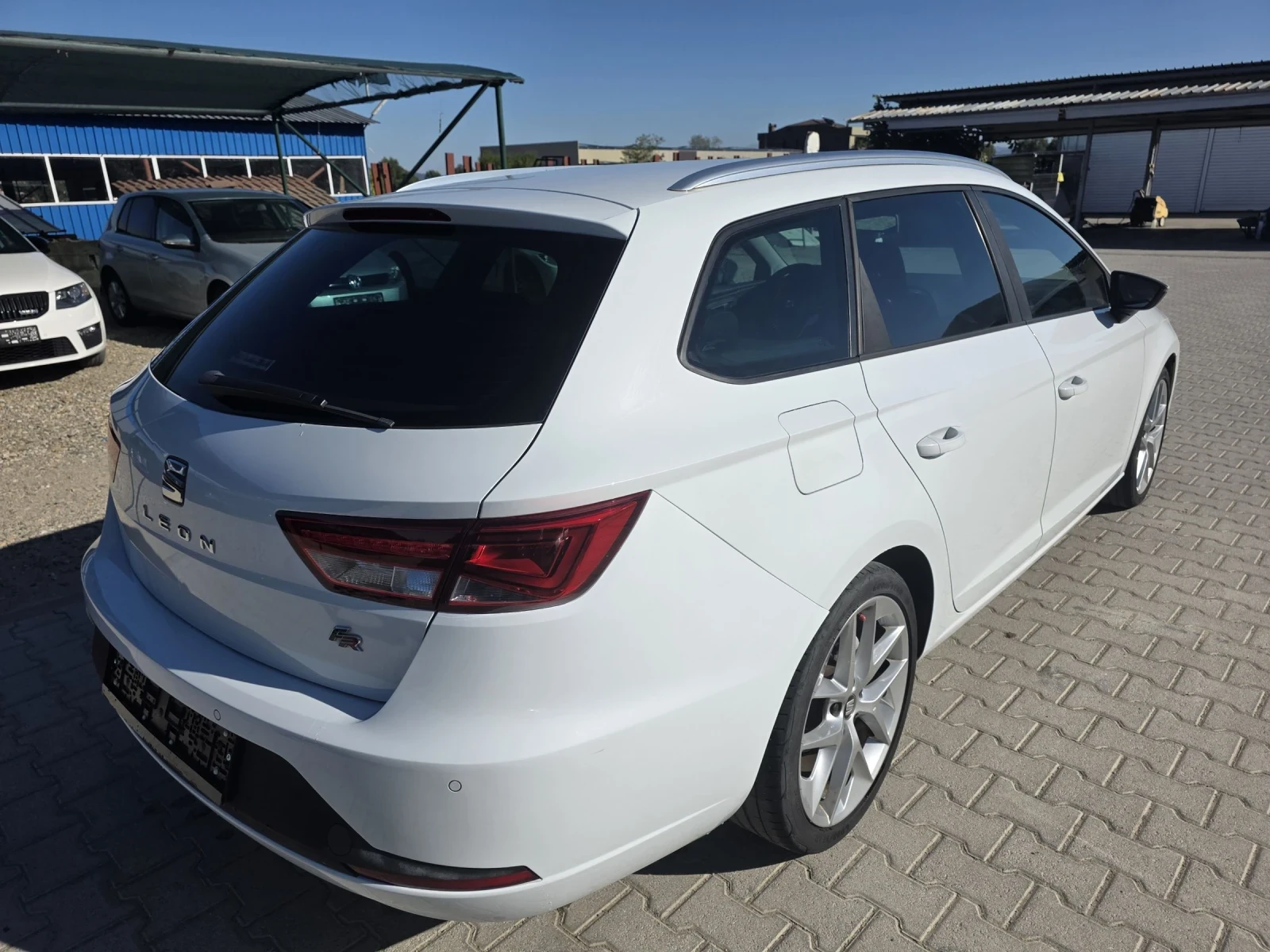 Seat Leon 2.0TDi FR DSG NAVi Distronik Podgrev - изображение 7
