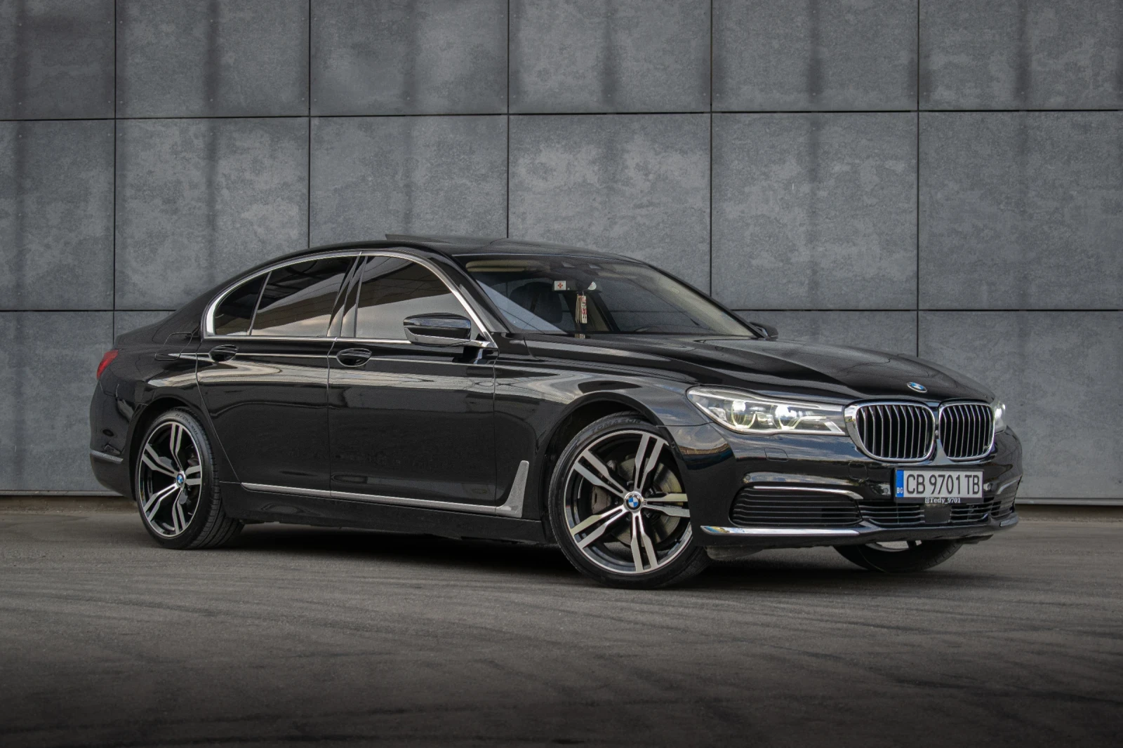 BMW 730 3.0D - изображение 2