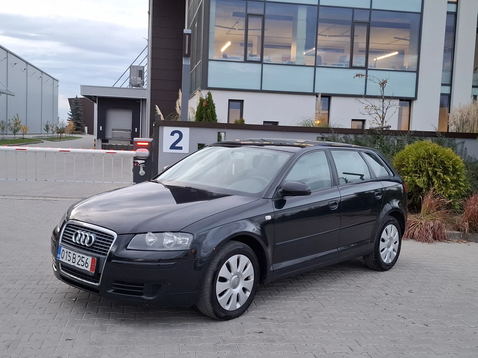 Audi A3 2.0TDI* (140кс)* * ABTOMATIK* * НОВ ВНОС* *  - изображение 4