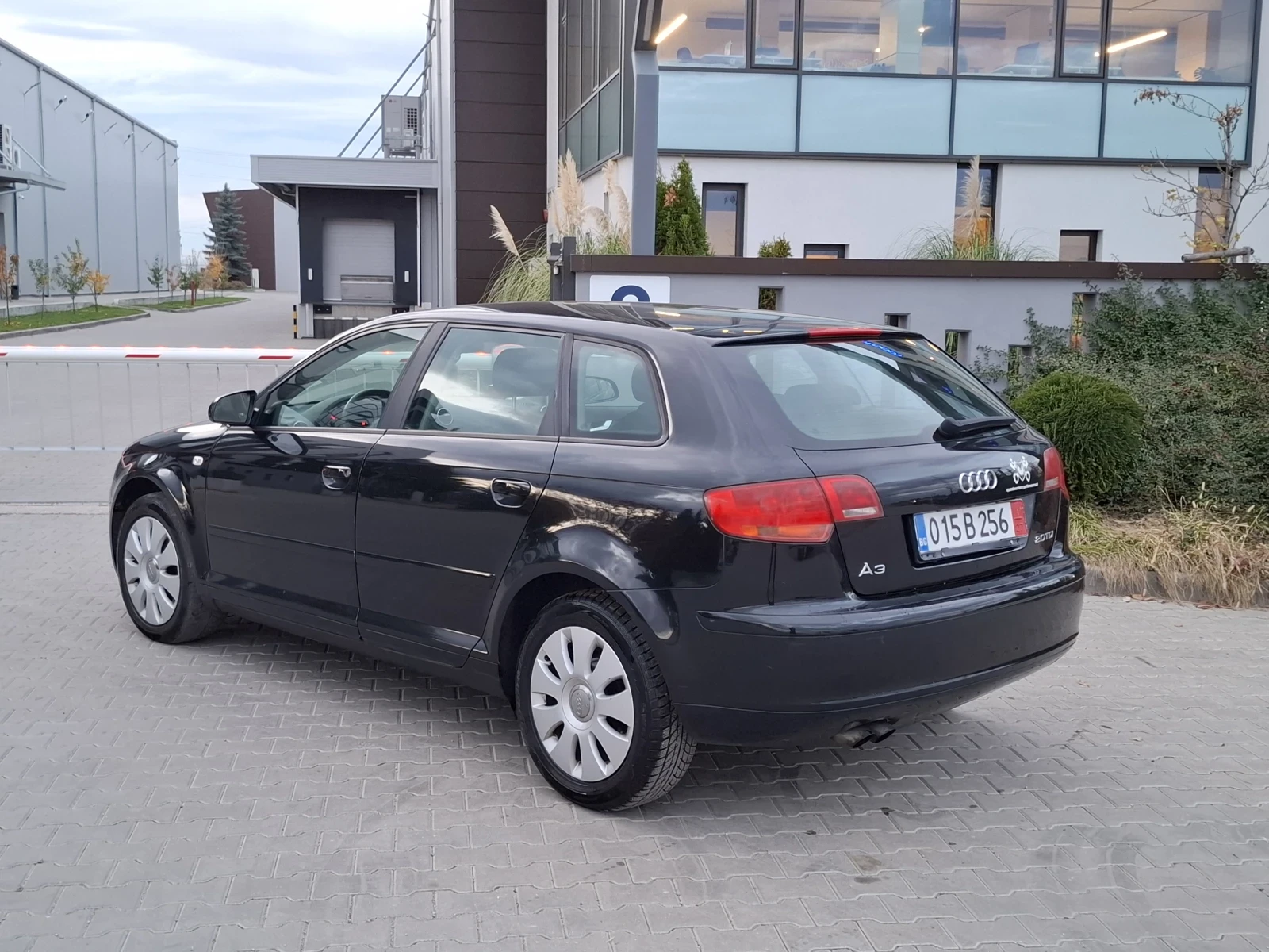 Audi A3 2.0TDI* (140кс)* * ABTOMATIK* * НОВ ВНОС* *  - изображение 7