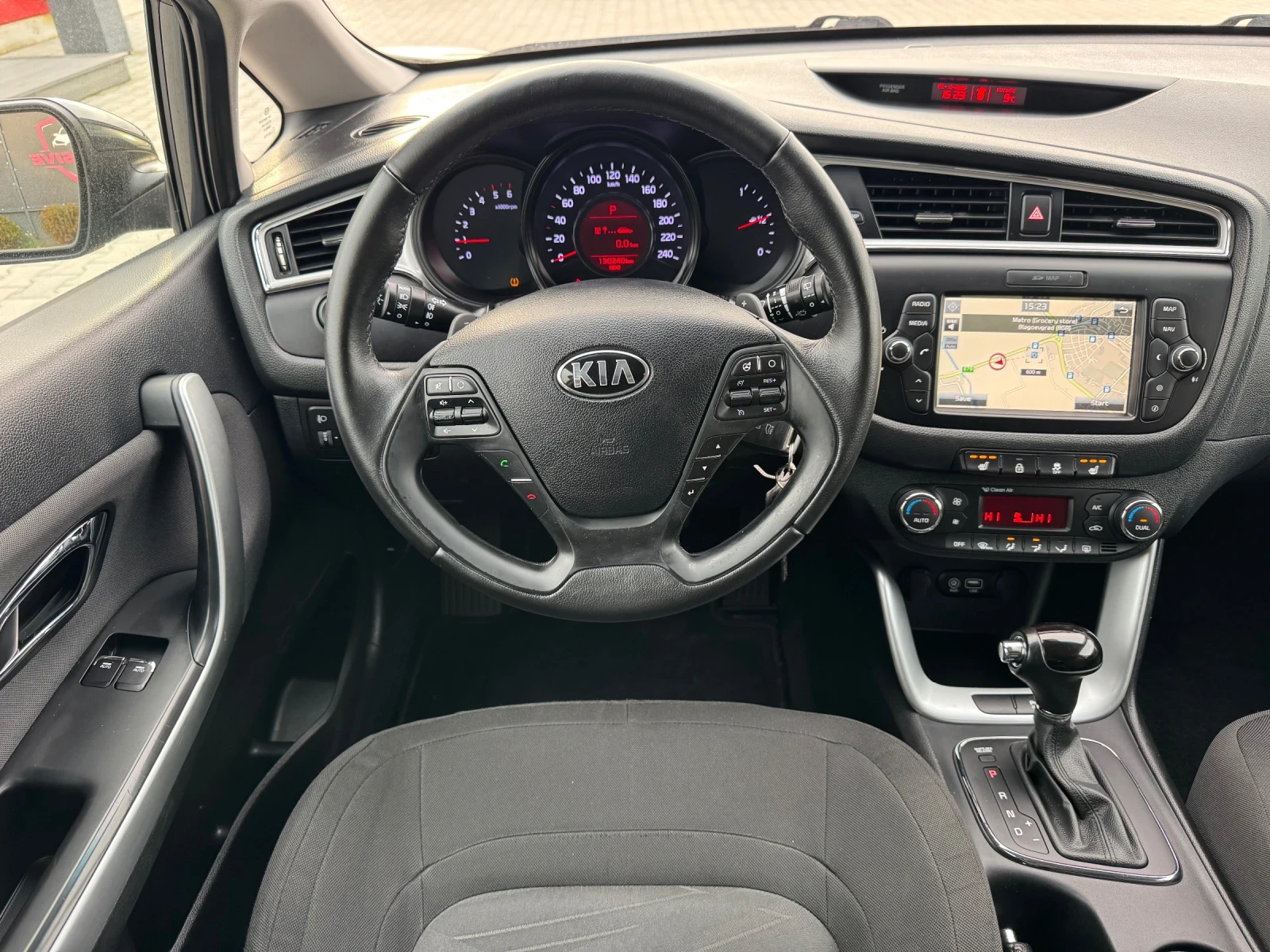 Kia Ceed 1.6CRDI EURO-6 AVTOMAT CAMERA NAVI FULL | Mobile.bg   11