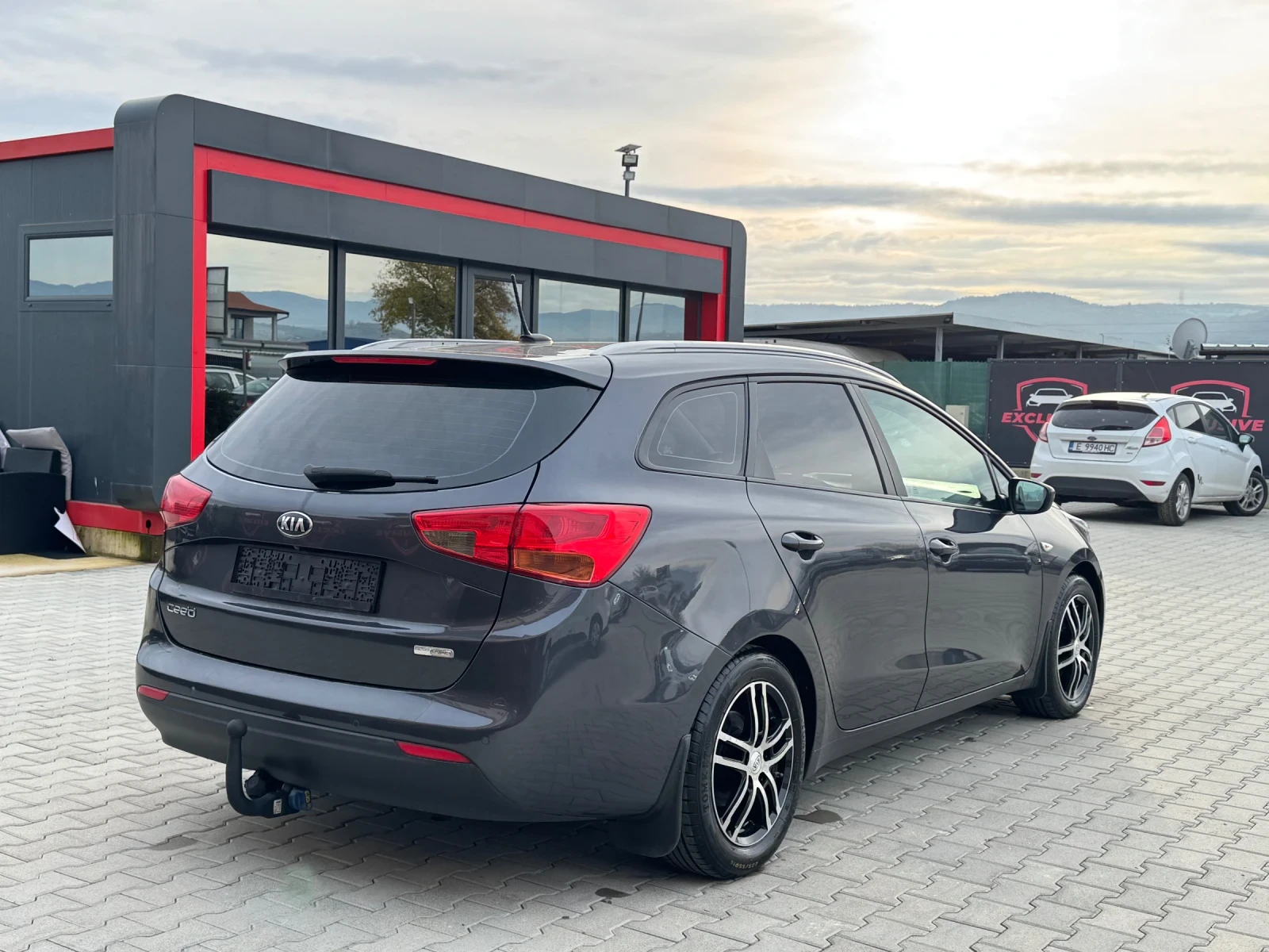 Kia Ceed 1.6CRDI EURO-6 AVTOMAT CAMERA NAVI FULL - изображение 5