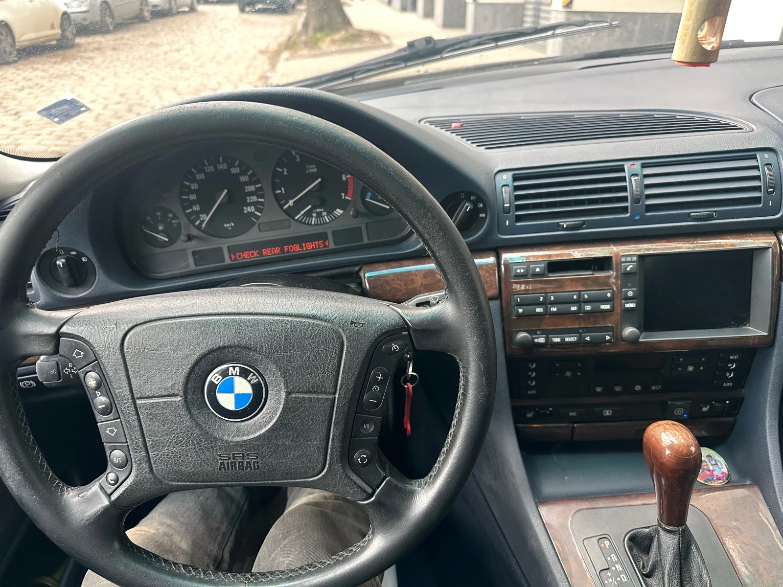 BMW 740 I Individual, снимка 16 - Автомобили и джипове - 54042830