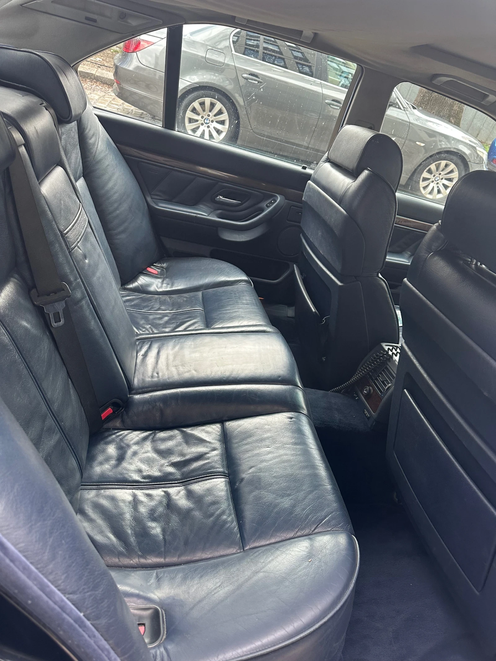 BMW 740 I Individual, снимка 10 - Автомобили и джипове - 54042830