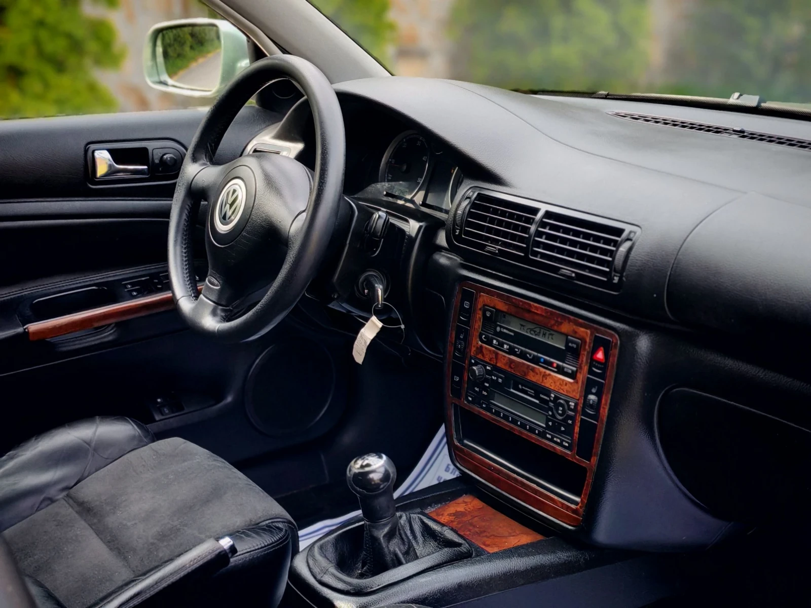 VW Passat 1.9TDI(131)* HIGHLINE* НОВ ВНОС* , снимка 11 - Автомобили и джипове - 54149681