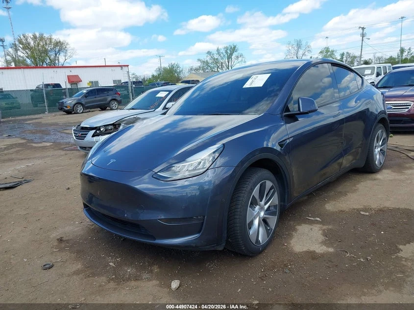 Tesla Model Y Standard Range Rear-Wheel Drive, снимка 12 - Автомобили и джипове - 54435734