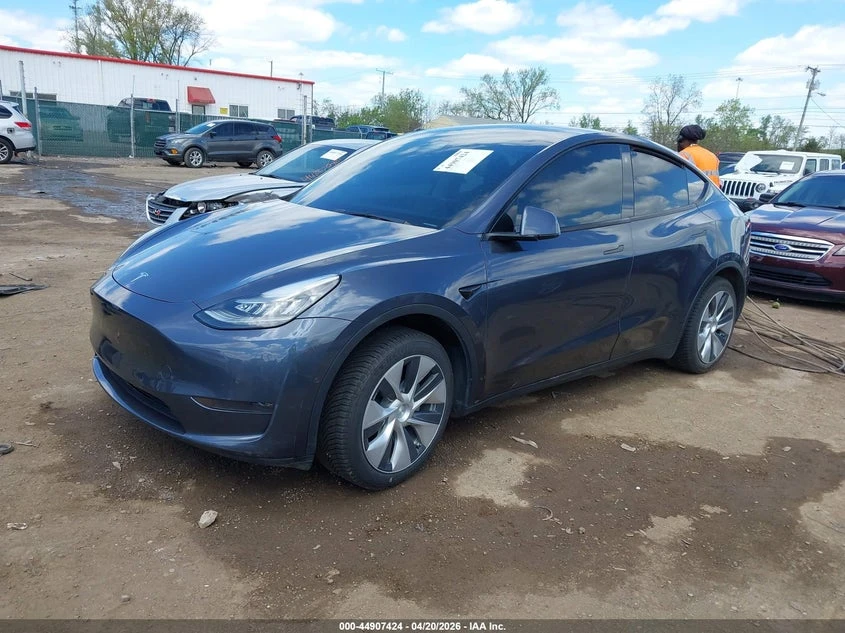 Tesla Model Y Standard Range Rear-Wheel Drive, снимка 2 - Автомобили и джипове - 54435734