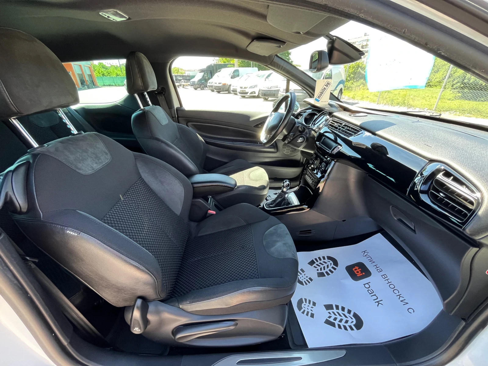 Citroen DS3 1.6 HDI Exclusive, снимка 10 - Автомобили и джипове - 54712044
