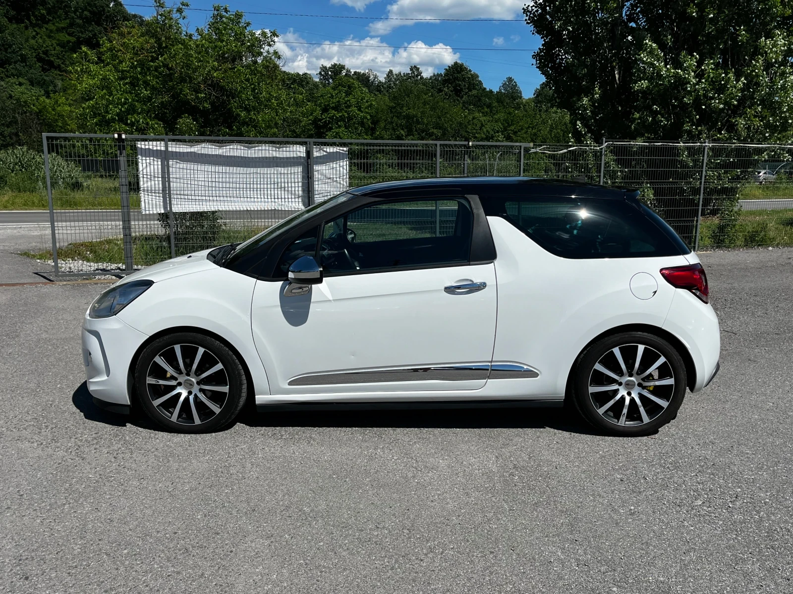Citroen DS3 1.6 HDI Exclusive, снимка 2 - Автомобили и джипове - 54712044