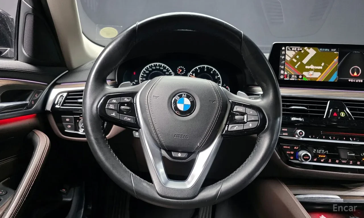 BMW 530 XDRIVE, снимка 10 - Автомобили и джипове - 54751298