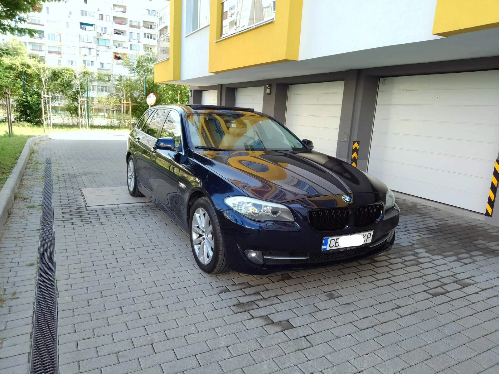 BMW 525 D Xdrive ПАНОРАМА, снимка 17 - Автомобили и джипове - 54879893