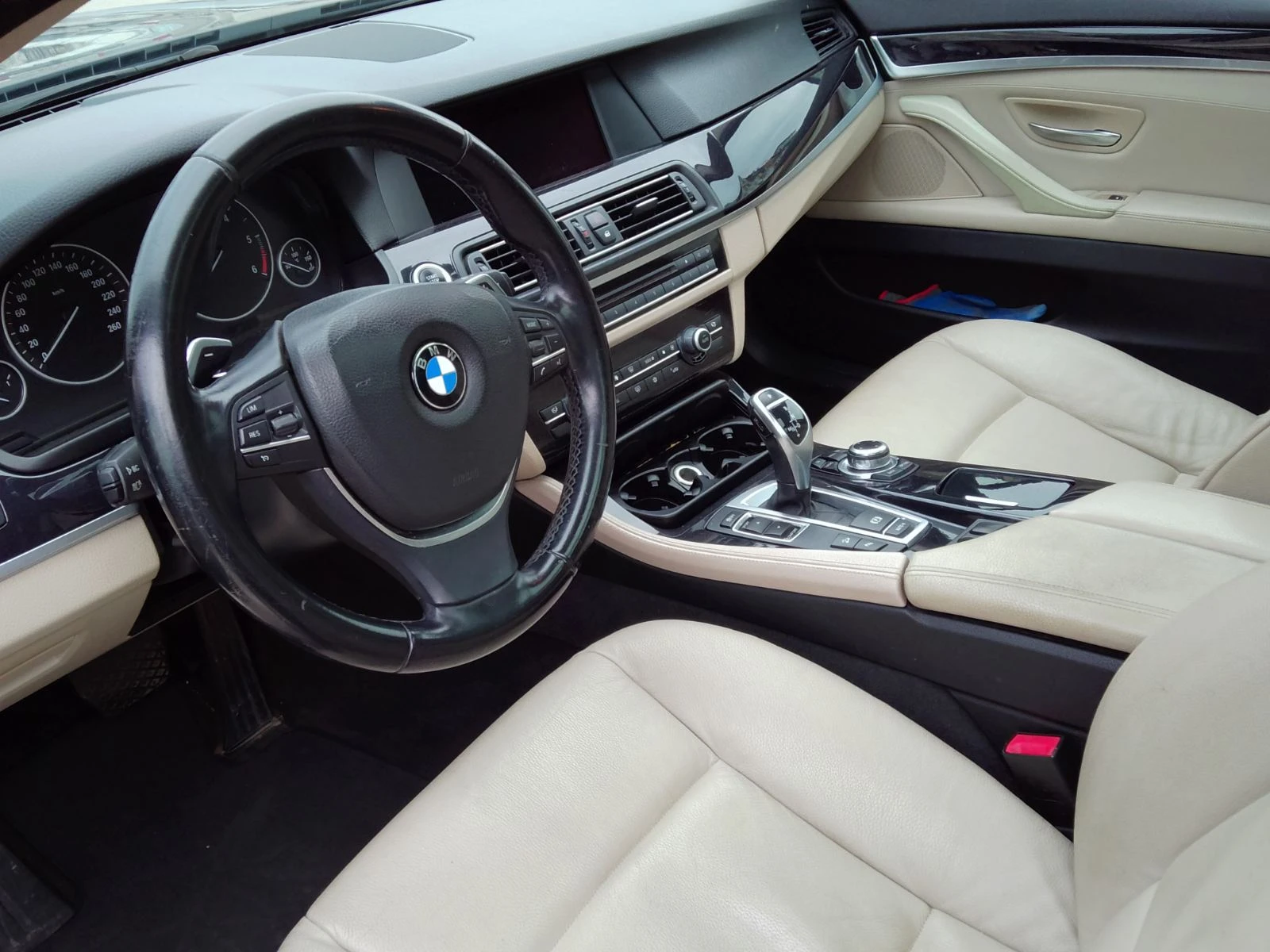 BMW 525 D Xdrive ПАНОРАМА, снимка 11 - Автомобили и джипове - 54879893