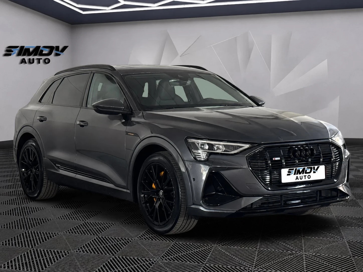 Audi E-Tron 55 S-LINE PLUS 95KWH B&O КОЖА ПОДГРЕВ ПАНОРАМА , снимка 3 - Автомобили и джипове - 55584999