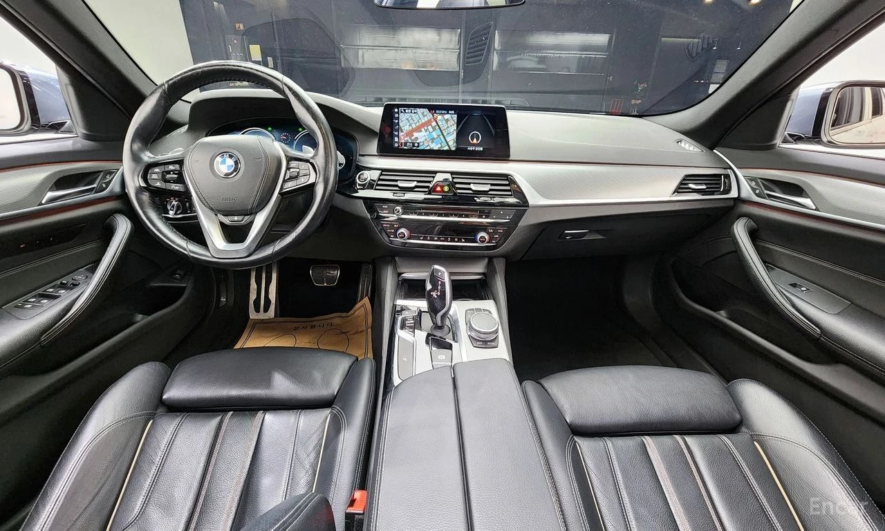 BMW 530 M* SPORT* ДИСТРОНИК* 360КАМЕРА* LANE* ASSIST* , снимка 7 - Автомобили и джипове - 55721801