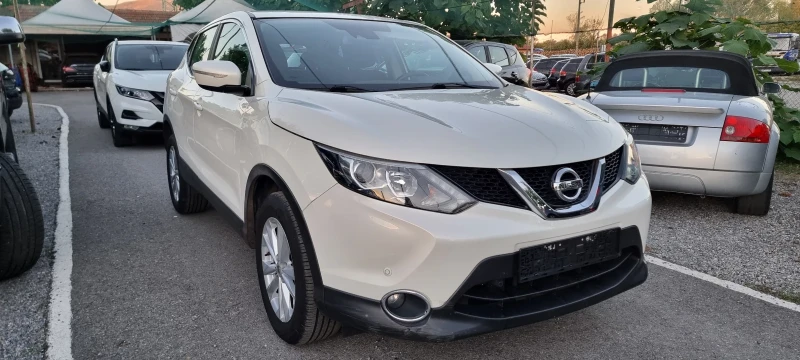 Nissan Qashqai 1.5 dci, снимка 2 - Автомобили и джипове - 47762808