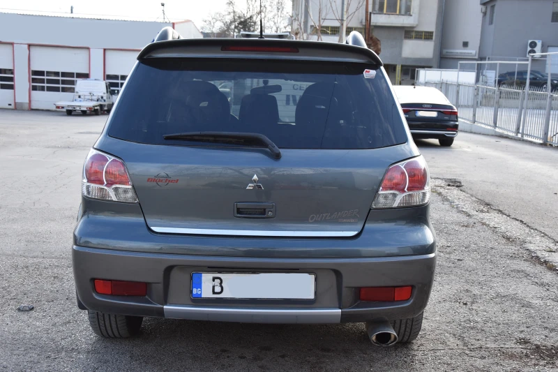 Mitsubishi Outlander, снимка 5 - Автомобили и джипове - 48237124