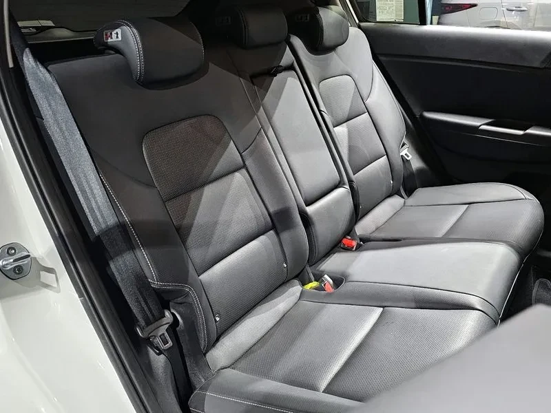 Kia Sportage The Bold Diesel 1.6 2Wd Prestige, снимка 12 - Автомобили и джипове - 54882468