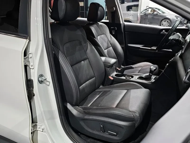Kia Sportage The Bold Diesel 1.6 2Wd Prestige, снимка 10 - Автомобили и джипове - 54882468