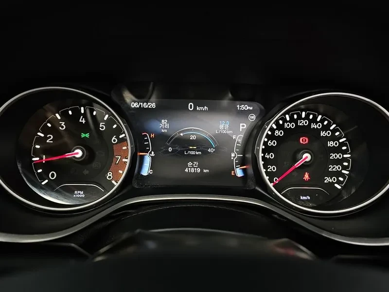 Jeep Compass 2Nd Generation 2.4 Limited Awd, снимка 8 - Автомобили и джипове - 55189775